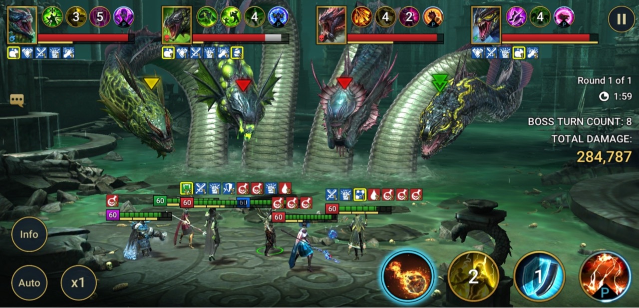 In-game screenshot: a team fighting the Hydra Clan Boss